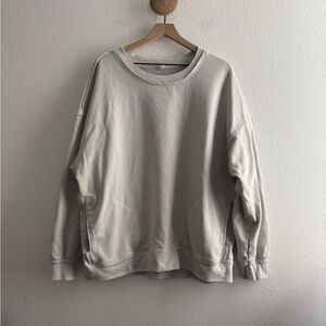 Free People Oversized Crewneck Sweatshirt in Light gray